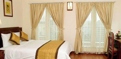 Prince Hanoi Hotel Extérieur photo