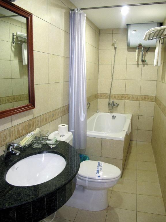 Prince Hanoi Hotel Extérieur photo